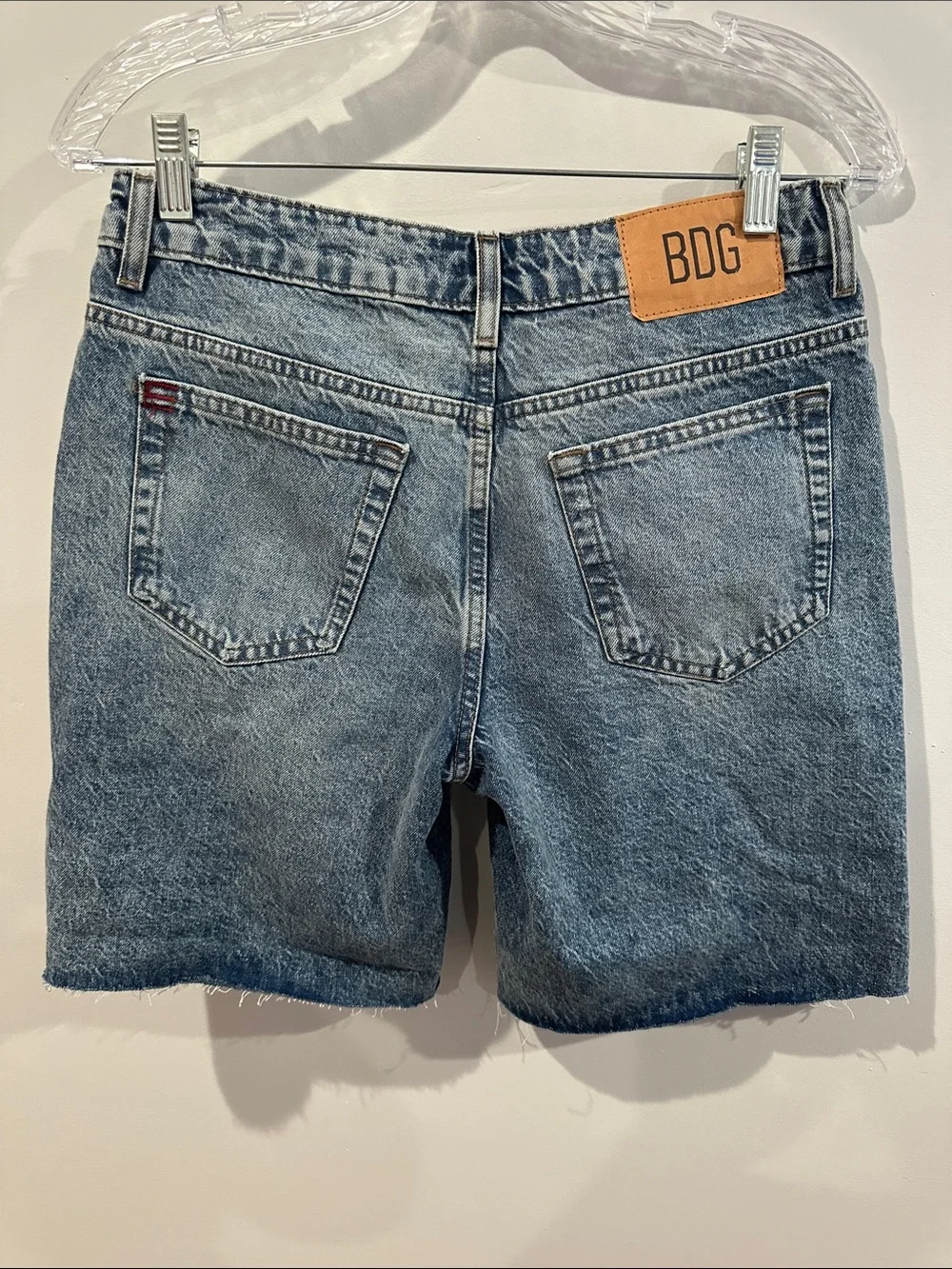 BDG Tori Mid Rise Cutoff Jort Size 26